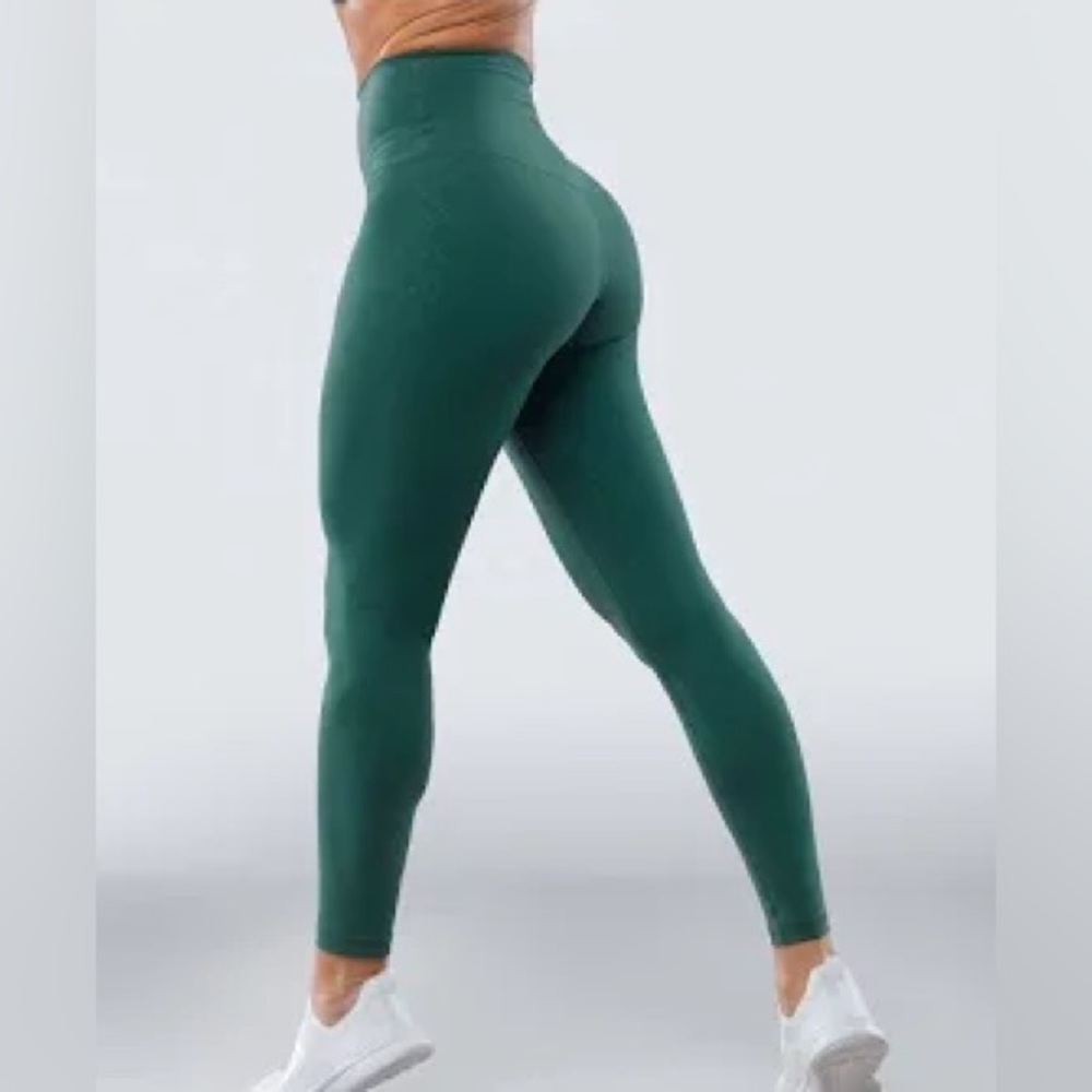 SheFit Leggings - Size XL / 1Luxe